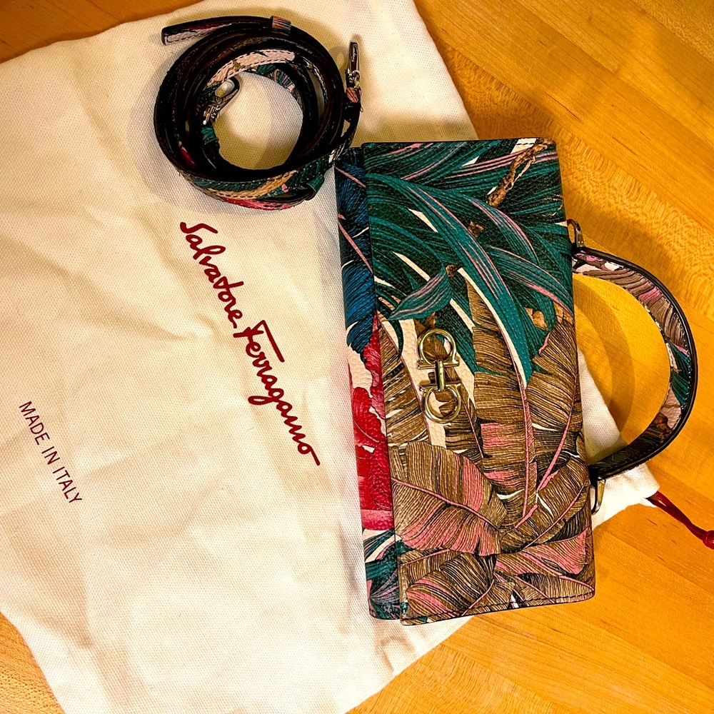 Rare! NWOB Ferragamo trifold wallet / purse